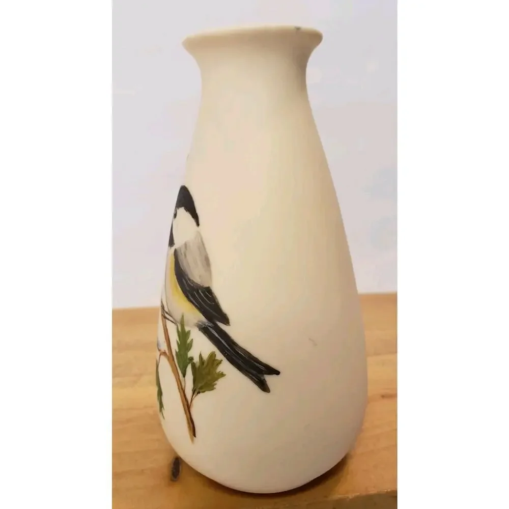 Vintage‎ Hand Painted Chickadee on Holly Bird 5